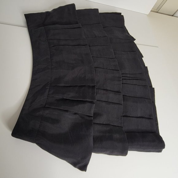 Banana Republic Pleated Layered Mini Skirt, Black Size 12, NWOT - Picture 3 of 7